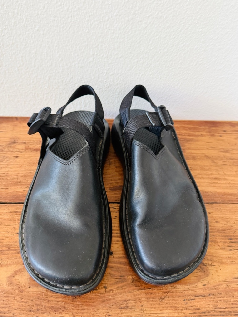 Chaco Pedshed Women's Sz 8.5 Leather Slip On Shoes Black Casual Loafers